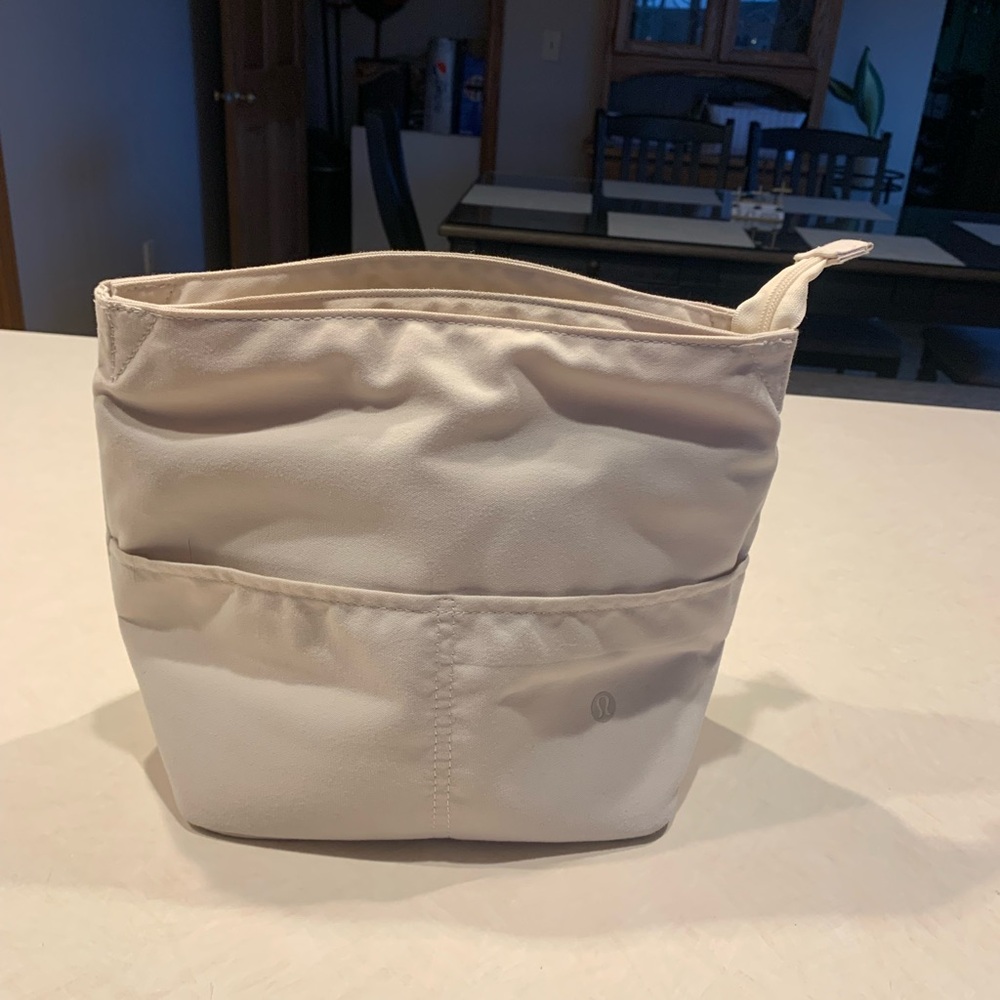 lululemon athletica Cream Lunch Bag